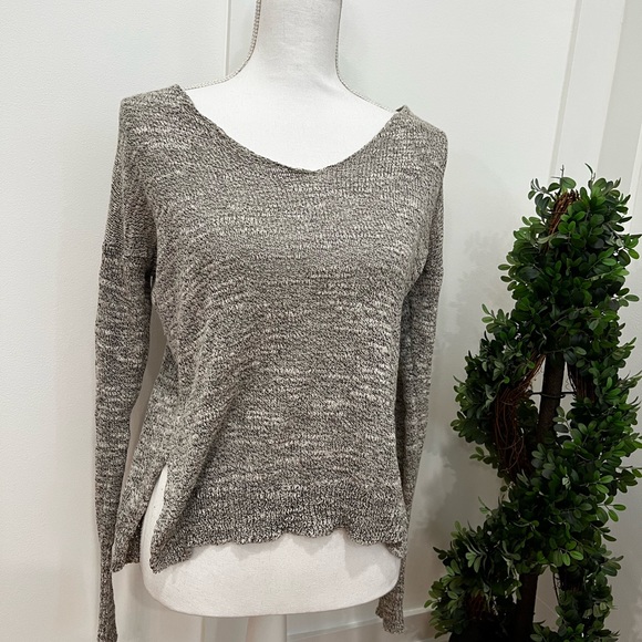 Hollister Sweaters - Hollister long sleeve top